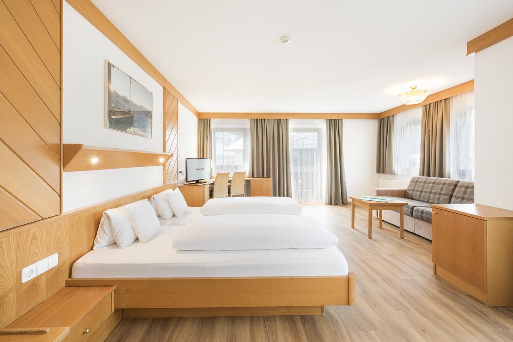 Der Waldhof Hotel Scheffau am Wilden Kaiser Cameră foto